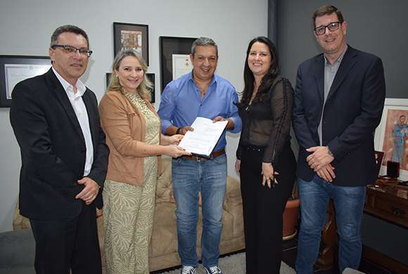 Deputado Ricardo Izar recebeu diretoria de CRF-SP e demonstrou apoio às pautas da categoria farmacêutica