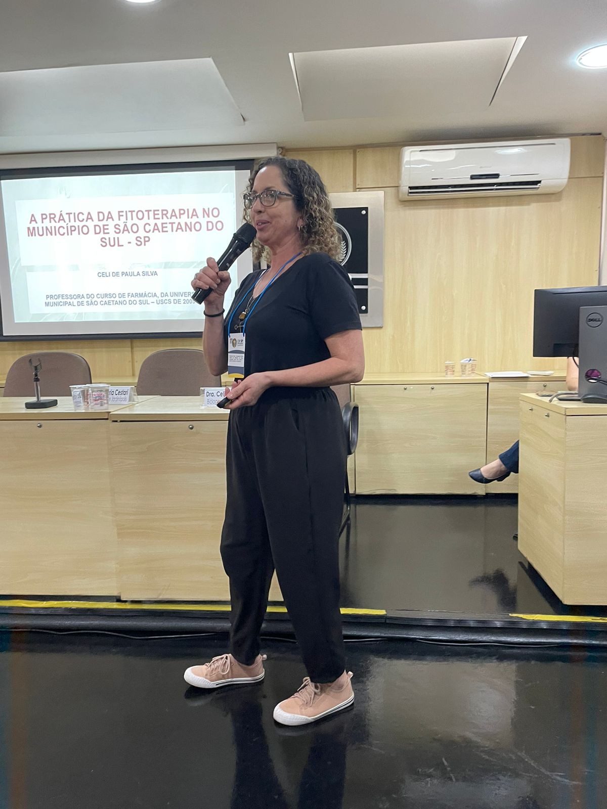  Dra. Celi de Paula da Silva falou sobre a prática da fitoterapia no município de São Caetano do Sul