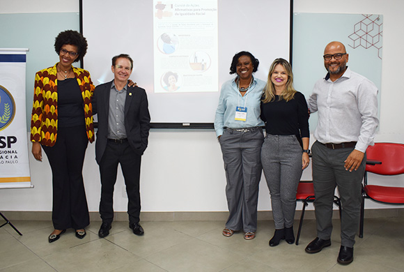 Lançamento do folder elaborado pelo Comité de Ações Afirmativas para a Promoção da Igualdade Racial do CRF-SP