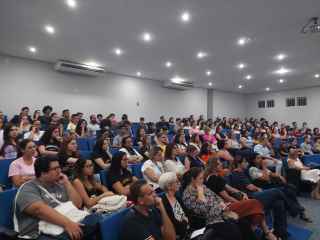 A seccional de Marília do CRF-SP realizou em 22/3 a palestra “Novas oportunidades na área farmacêutica nos dias atuais”, com a participação da Dra. Danyelle Marini, diretora-tesoureira do CRF-SP. 