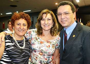 Dra. Eliane Cortez, dra. Odete Gialdi e dr. Marcos Machado