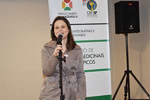 Dra. Cristina Laurinda Simões, vice-coordenadora da Comissão Assessora de Plantas Medicinais e Fitoterápicos do CRF-SP