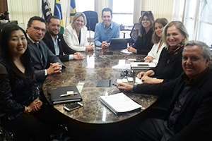 Representantes do CRF-SP e da prefeitura de Santo André
