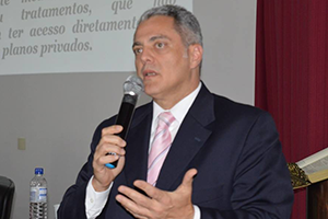Dr. Sylvio Ribeiro de Souza Neto (juiz de Direito e coordenador do Comitê Estadual de Saúde)