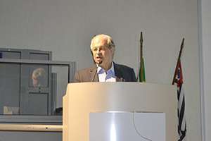 O ex-ministro da Saúde Dr. Renato Janine falou sobre a influência da formação na conduta ética profissional