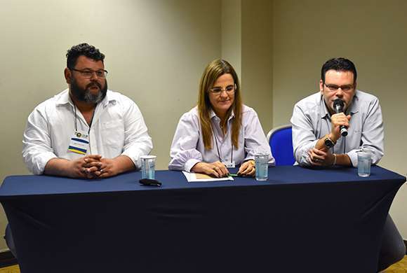 Profº Roberto Carlos Malta, Profª Rute Xavier e Moura e Profº Leonardo Reges Pereira
