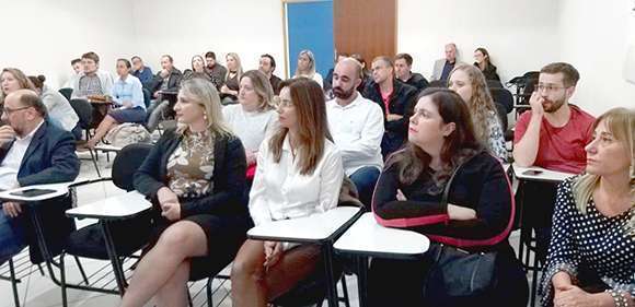 Solenidade reuniu diretores, conselheiros, delegados regionais e farmacêuticos da região 