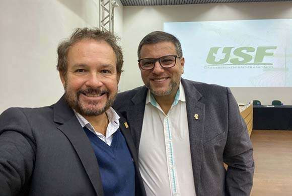 Dr. Marcelo Polacow, presidente do CRF-SP e Dr. Rodinei Veloso, conselheiro do CRF-SP e professor da USF