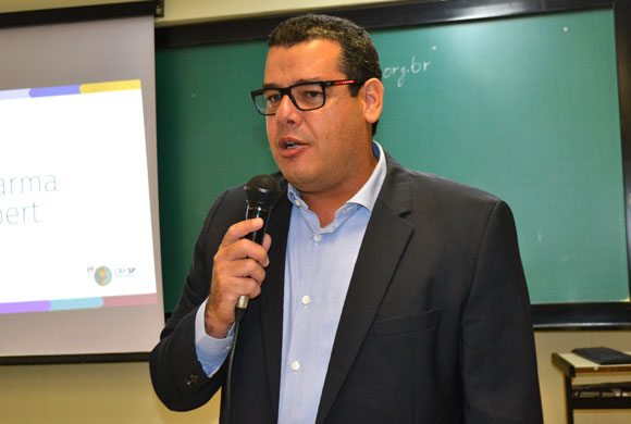 Dr. Mario Henrique Garcez apresentou o tema: Tecnologias Aplicadas para o Sistema de Gestão de Qualidade