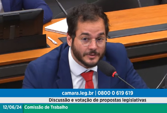 O deputado federal Túlio Gadelha defendeu a aprovação do PL sobre o piso salarial do farmacêutico