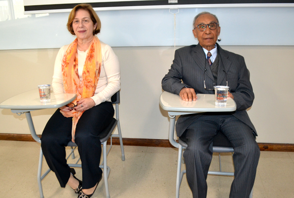 Dra. Maria Lúcia da Silva Germano Jorge falou sobre a acupuntura na terceira idade e Dr. Roberto Pellegrini mediou alguns debates 
