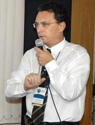 O palestrante em S. João da Vista, dr. Marco Machado