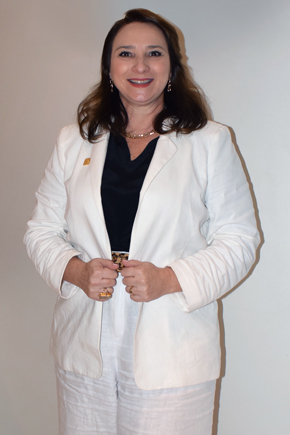 Dra. Luciana Canetto é vice-presidente do CRF-SP e coordenadora do Casp da entidade