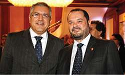 Dr. Alexandre Padilha (ministro da Saúde) e dr. Pedro Menegasso (Foto: Erasmo Salomão / Ministério da Saúde)